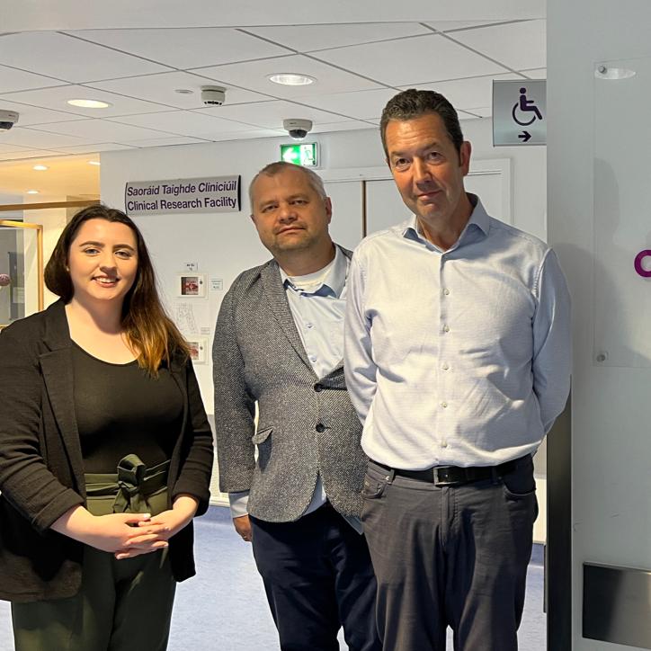 CCMI's Janusz Krawczyk and Una McCabe with aCGT Vector's Gary McAuslan, inside the Clinical Research Facility.